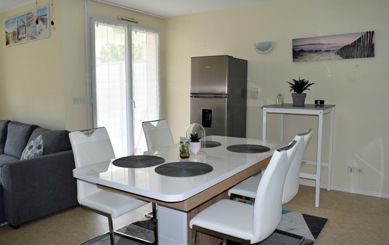 Port De Plaisance Apartment Rochefort  Luaran gambar